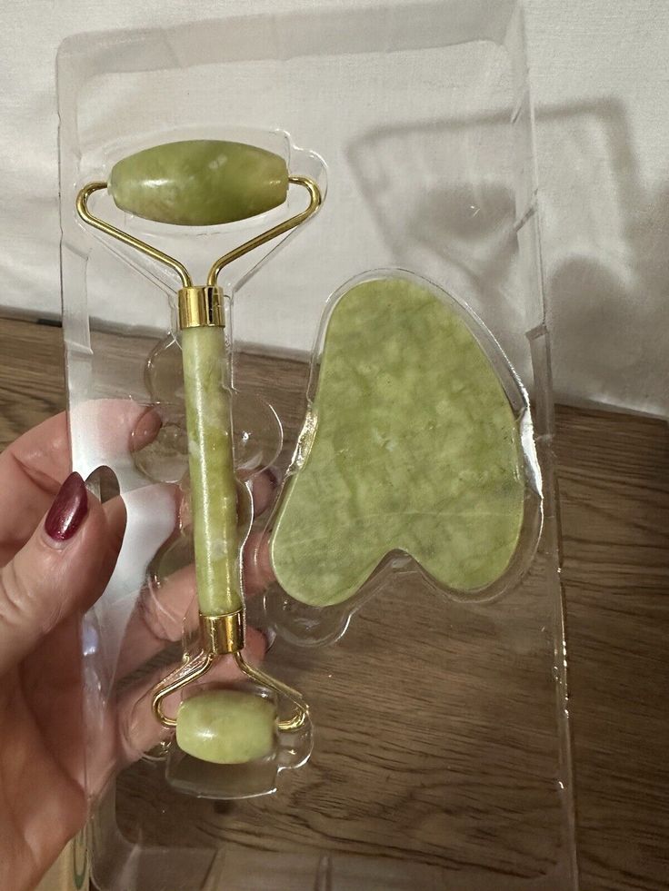 Jade Roller And Gua Sha